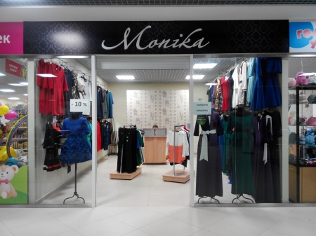Интерьерная вывеска для магазина одежды "Моника"188