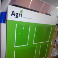 Изготовление информационного стенда, перфобуклетницы для компании Агри, г.Орел555